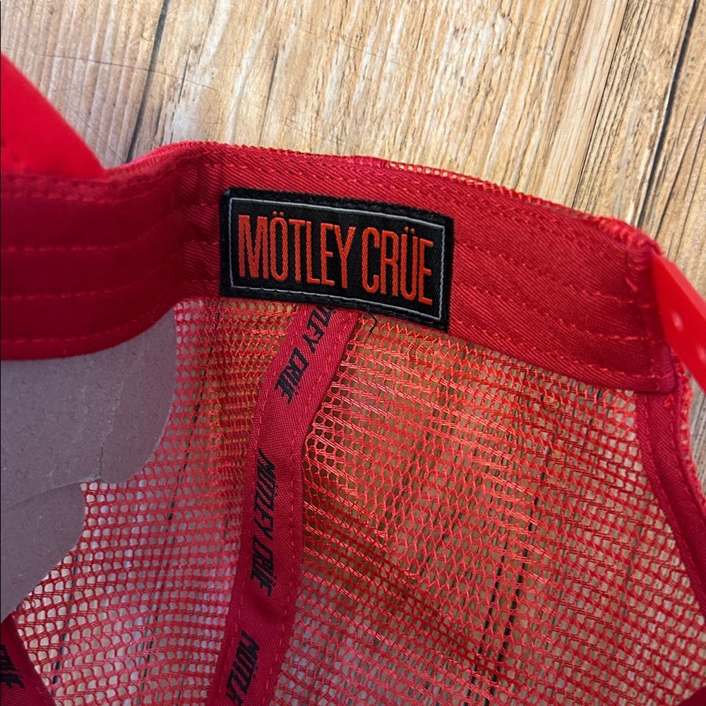 Motley Crue Girls Girls Girls Adjustable Trucker Cap Red/White New - Picture 5 of 5